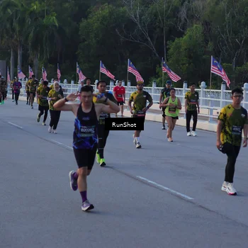 Runner Photo 7109387
