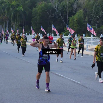 Runner Photo 7109393