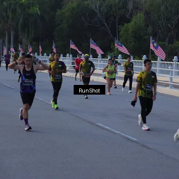 Runner Photo 7109396