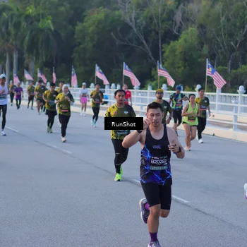 Runner Photo 7109399