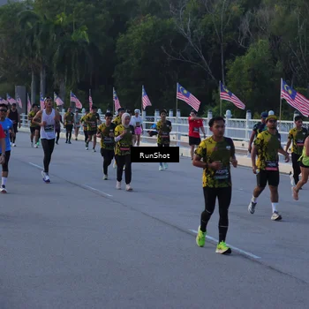 Runner Photo 7109402