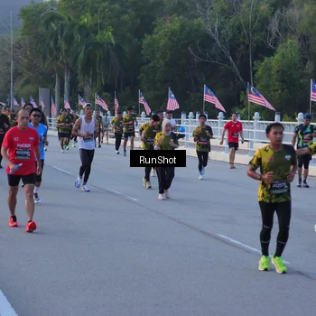 Runner Photo 7109410