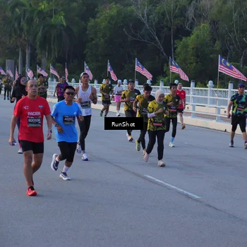 Runner Photo 7109418