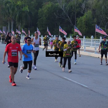 Runner Photo 7109420