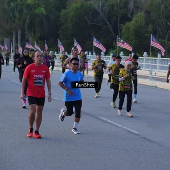 Runner Photo 7109430