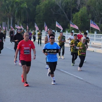 Runner Photo 7109431