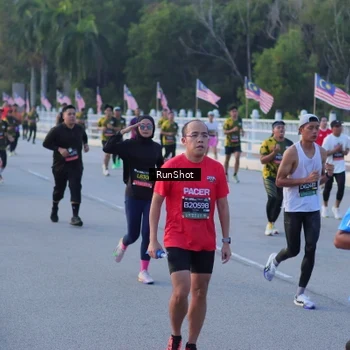 Runner Photo 7109436