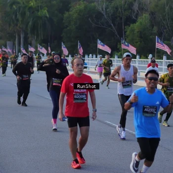 Runner Photo 7109444