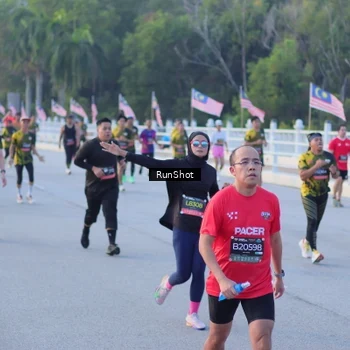 Runner Photo 7109446