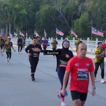 Runner Photo 7109450