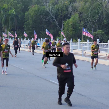 Runner Photo 7109471