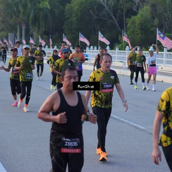 Runner Photo 7109500