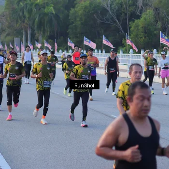 Runner Photo 7109506