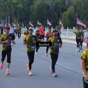 Runner Photo 7109511
