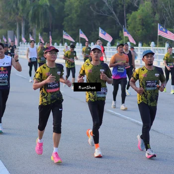 Runner Photo 7109517