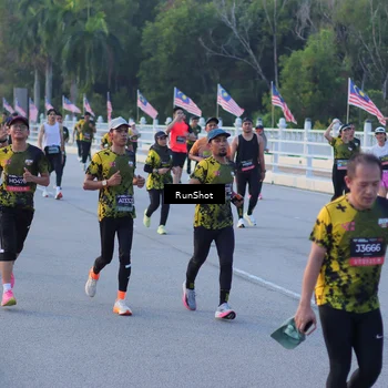 Runner Photo 7109518