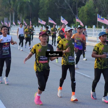 Runner Photo 7109521