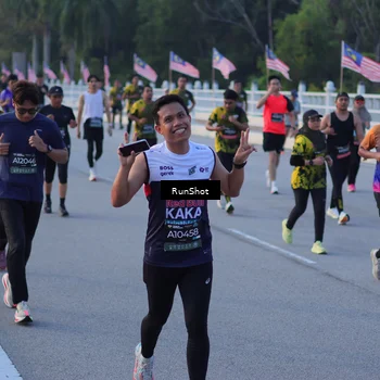 Runner Photo 7109534