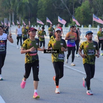 Runner Photo 7109553