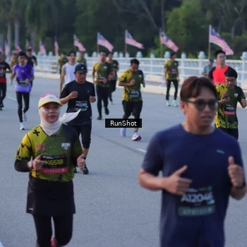 Runner Photo 7109556