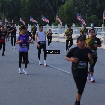 Runner Photo 7109568