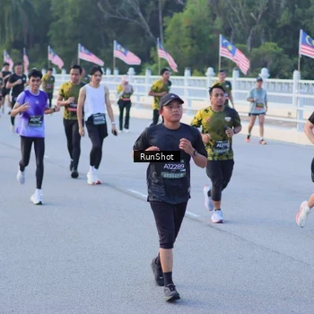 Runner Photo 7109569