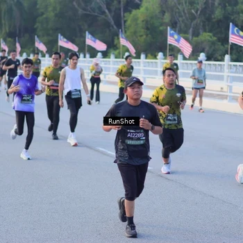 Runner Photo 7109572