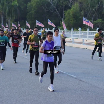 Runner Photo 7109576
