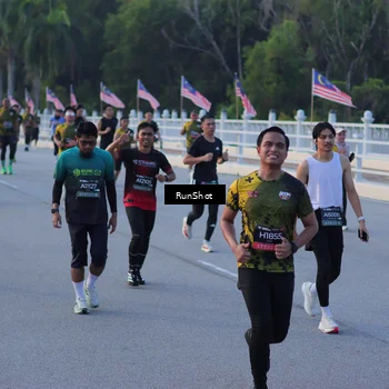 Runner Photo 7109595