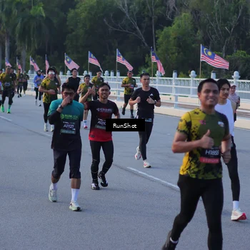 Runner Photo 7109598