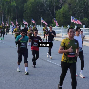 Runner Photo 7109599