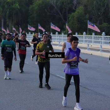 Runner Photo 7109600