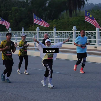 Runner Photo 7109623