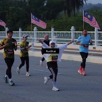 Runner Photo 7109629