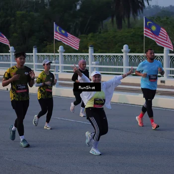 Runner Photo 7109630