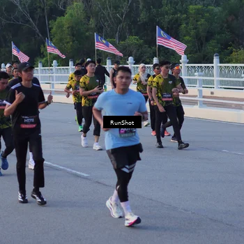 Runner Photo 7109640