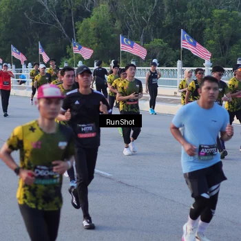 Runner Photo 7109642