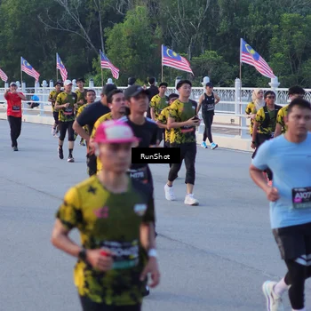 Runner Photo 7109648