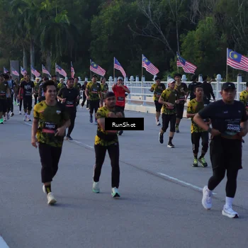 Runner Photo 7109655