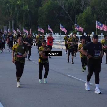 Runner Photo 7109656