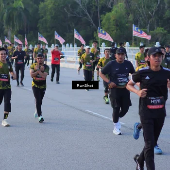 Runner Photo 7109659