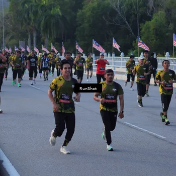 Runner Photo 7109662