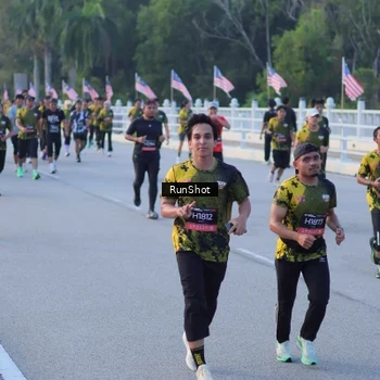 Runner Photo 7109672