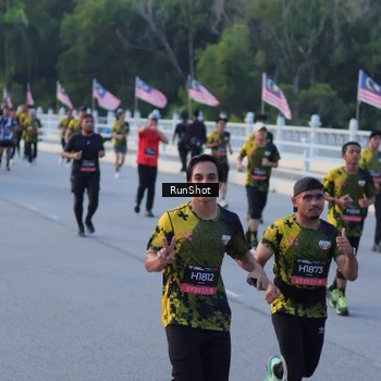 Runner Photo 7109675