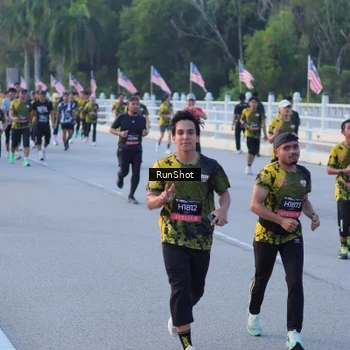 Runner Photo 7109678