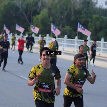 Runner Photo 7109685