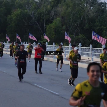 Runner Photo 7109688