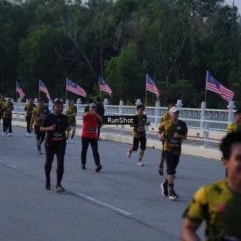 Runner Photo 7109690