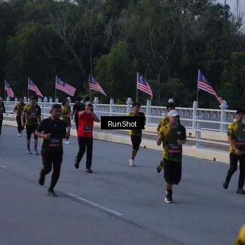Runner Photo 7109698