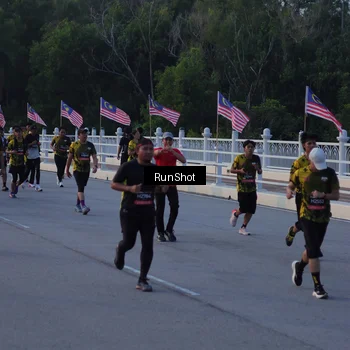 Runner Photo 7109699